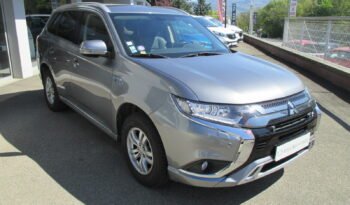 MITSUBISHI Outlander 2.4l PHEV 224cv Invite complet