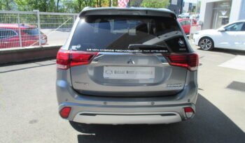 MITSUBISHI Outlander 2.4l PHEV 224cv Invite complet