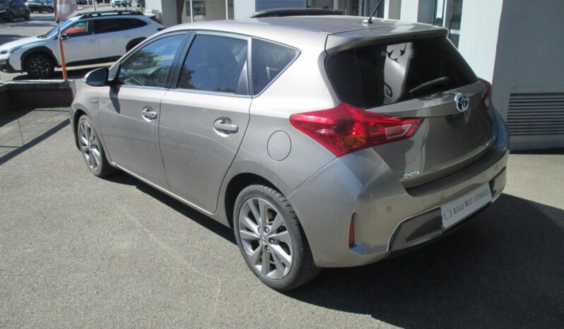 TOYOTA Auris HSD 136h Dynamic complet