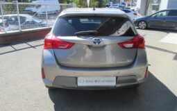 TOYOTA Auris HSD 136h Dynamic