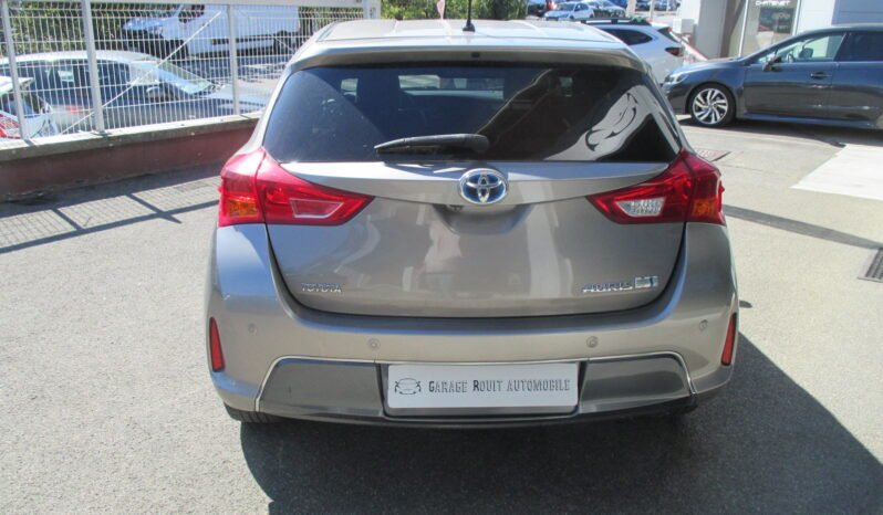 TOYOTA Auris HSD 136h Dynamic complet