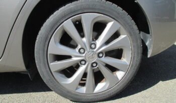 TOYOTA Auris HSD 136h Dynamic complet